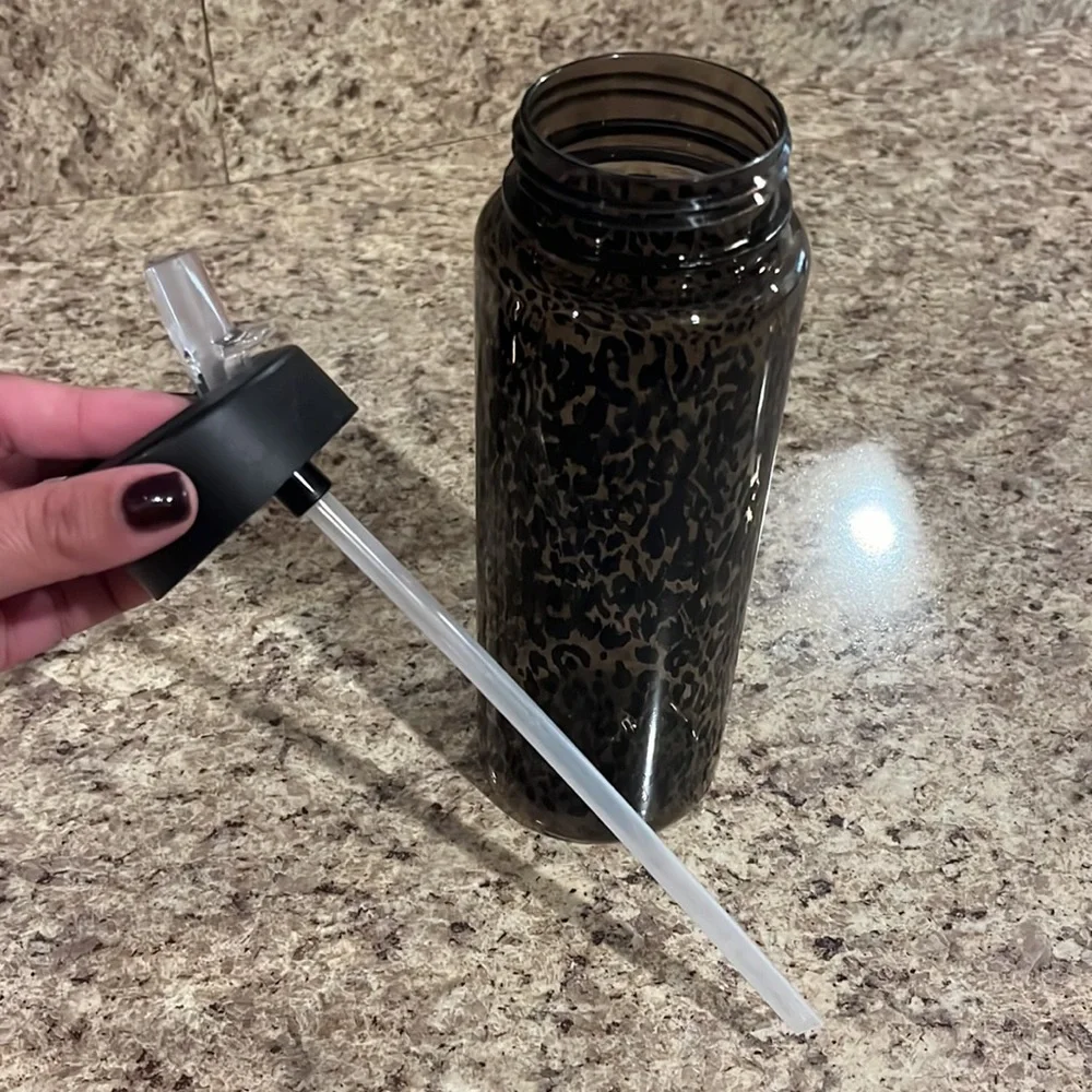 Victoria Secret water bottle - Picture 3 of 3